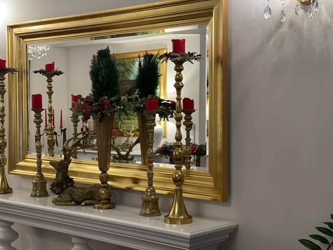An American Christmas – Festive Home Décor